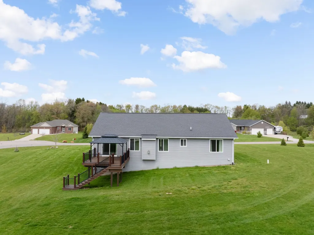 679 Pheasant Ridge Drive Brandon Charter Township MI 48462