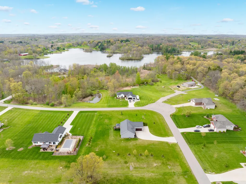 679 Pheasant Ridge Drive Brandon Charter Township MI 48462