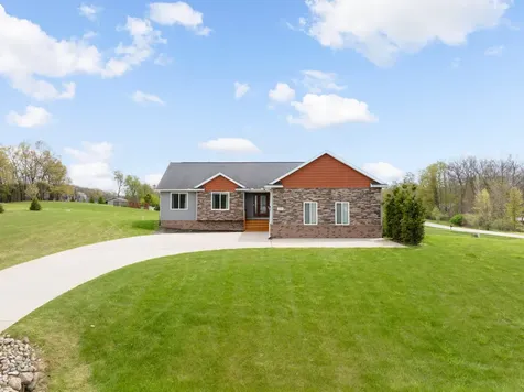 679 Pheasant Ridge Drive Brandon Charter Township MI 48462