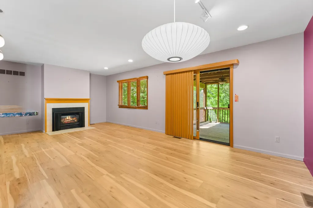 792 Knollwood Court Saline City MI 48176