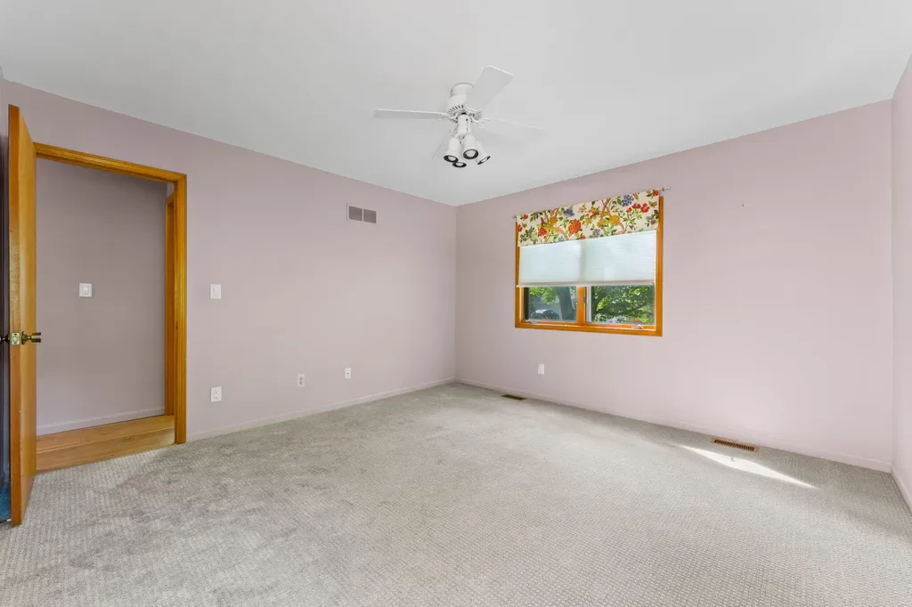 792 Knollwood Court Saline City MI 48176