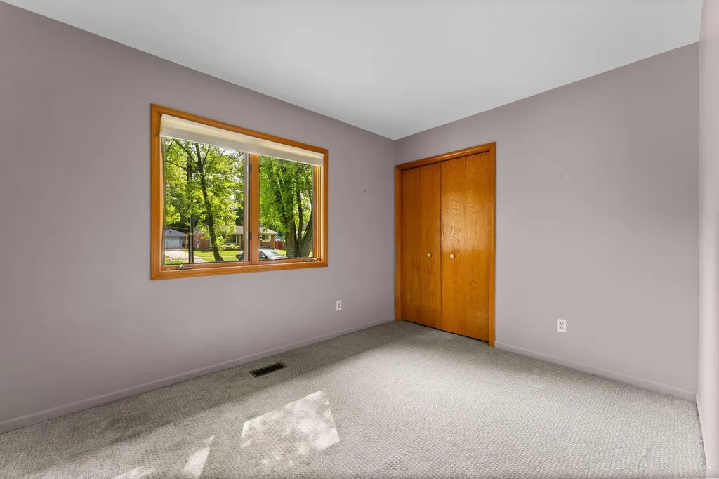 792 Knollwood Court Saline City MI 48176