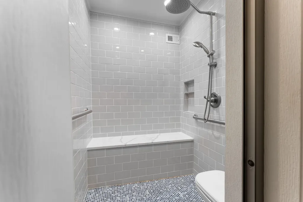 792 Knollwood Court Saline City MI 48176