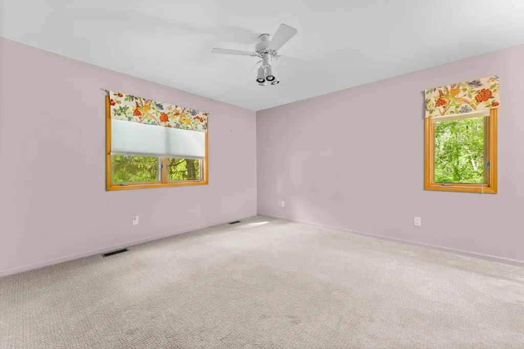 792 Knollwood Court Saline City MI 48176