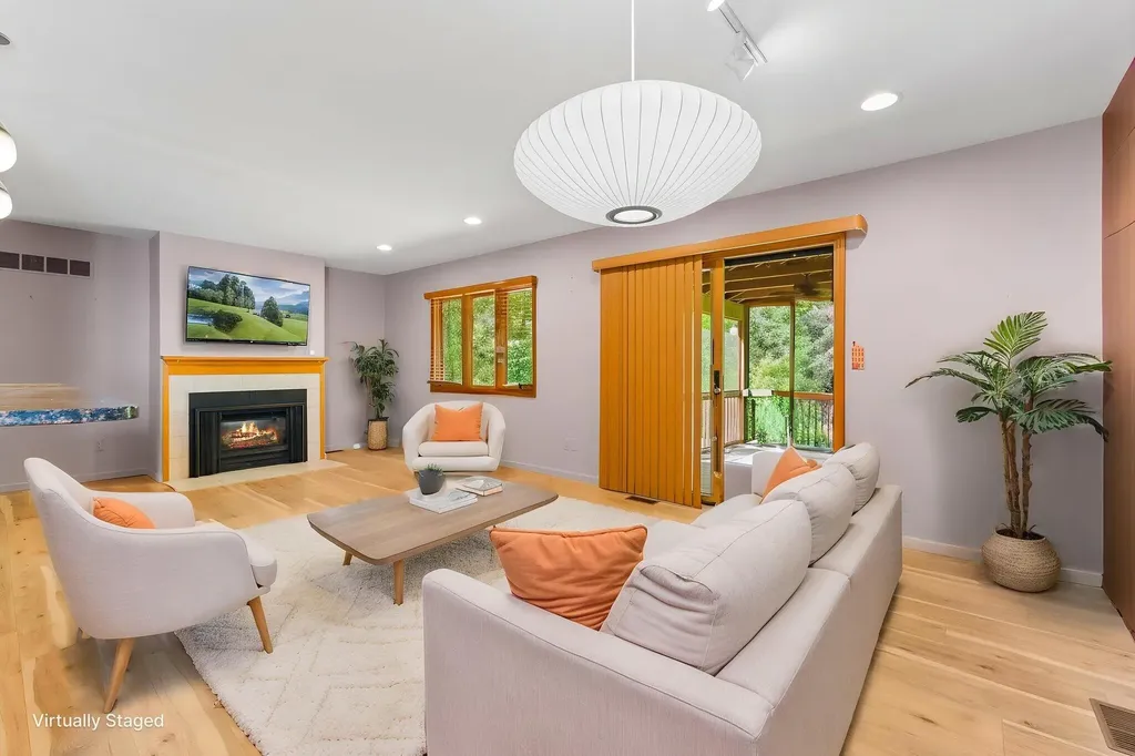 792 Knollwood Court Saline City MI 48176