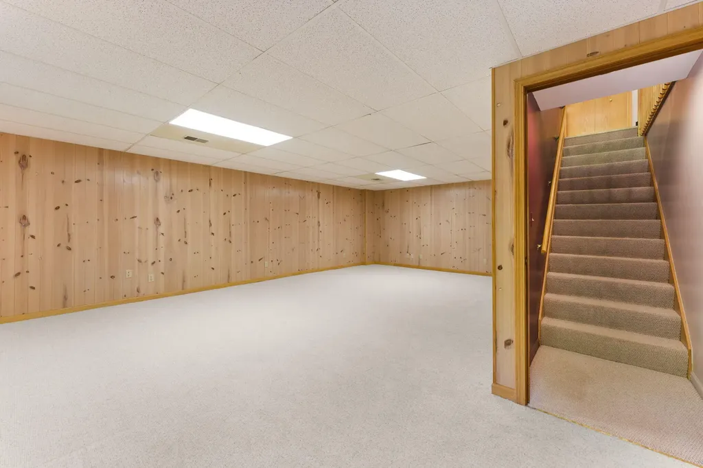 792 Knollwood Court Saline City MI 48176