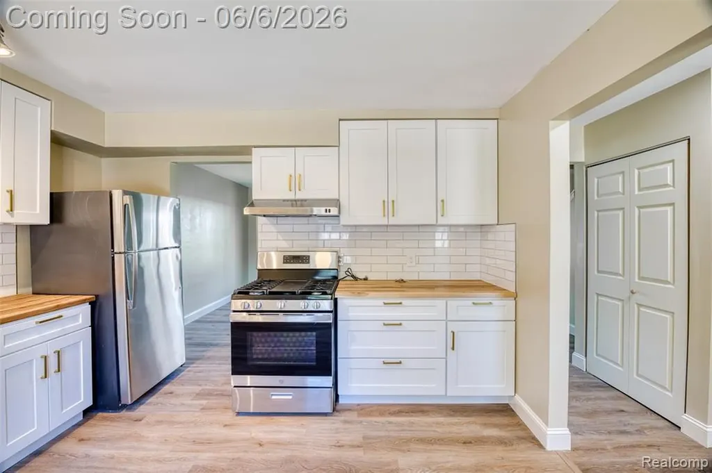 1787 Sheffield Drive Superior Charter Township MI 48198