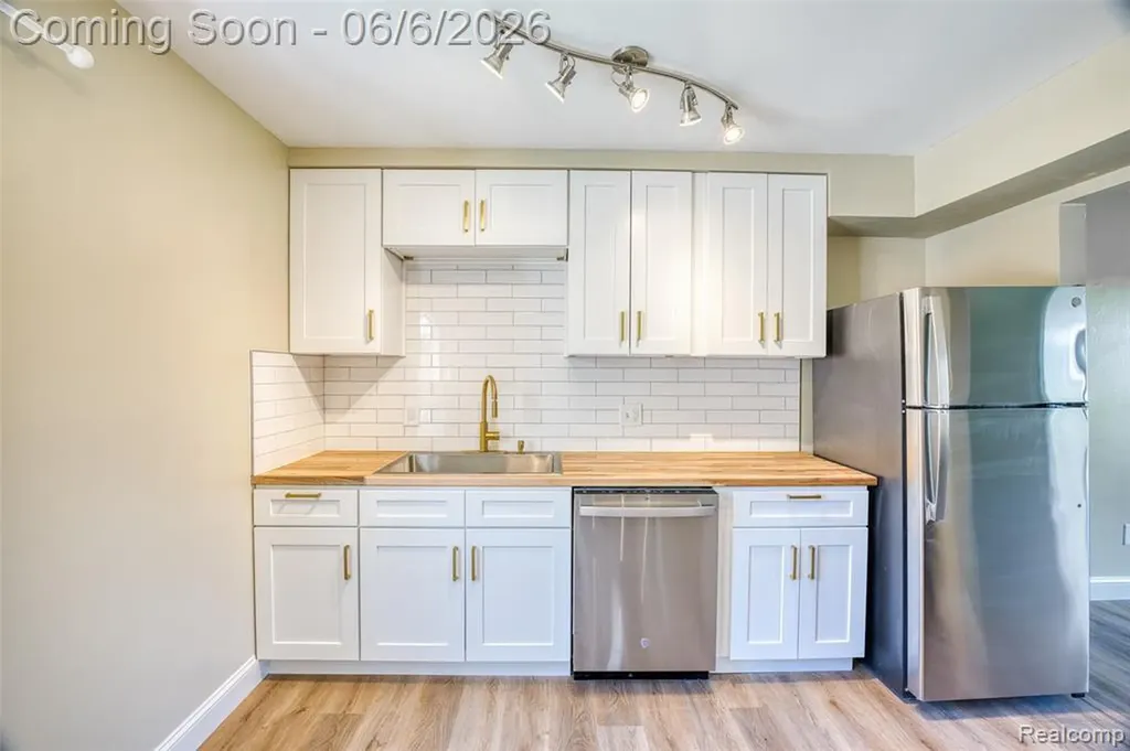 1787 Sheffield Drive Superior Charter Township MI 48198