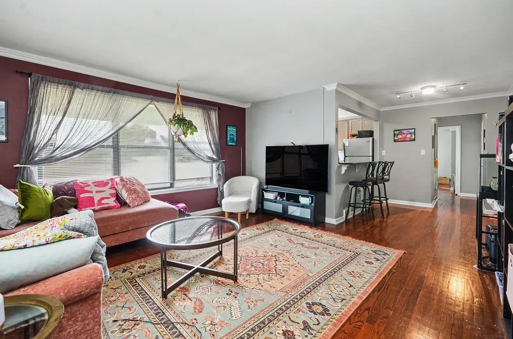 25749 Woodward Avenue Royal Oak City MI 48067