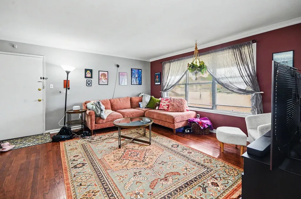25749 Woodward Avenue Royal Oak City MI 48067