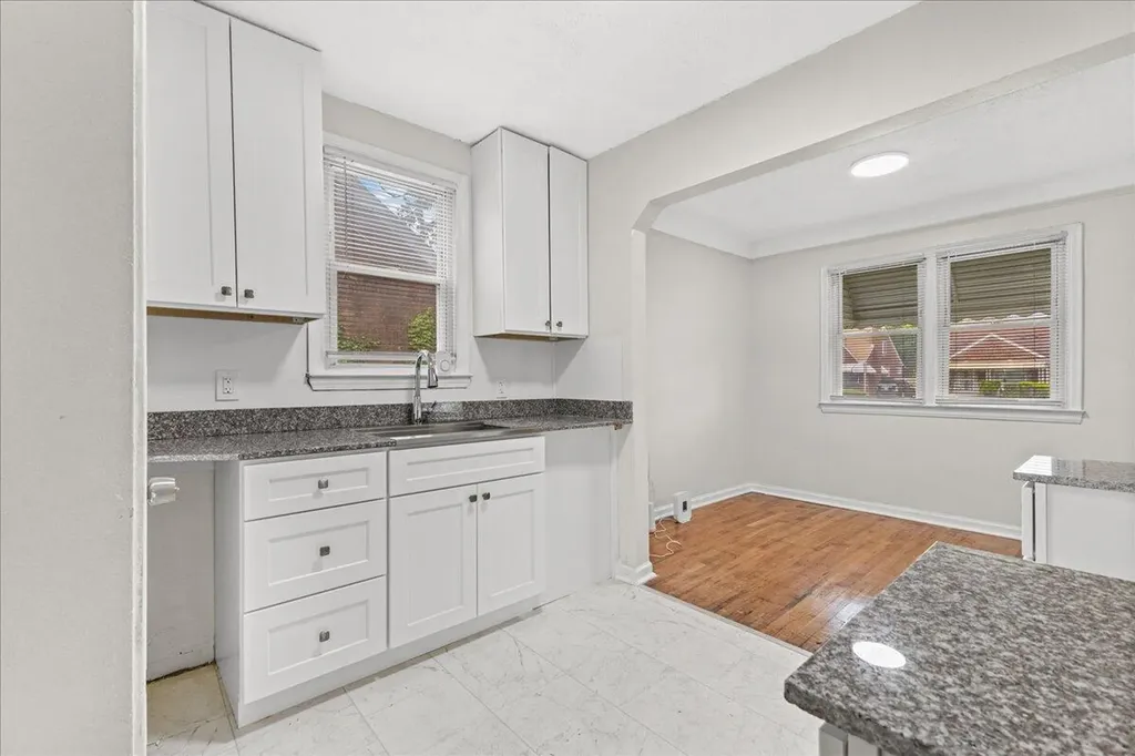 19549 Barlow Street Detroit City MI 48205