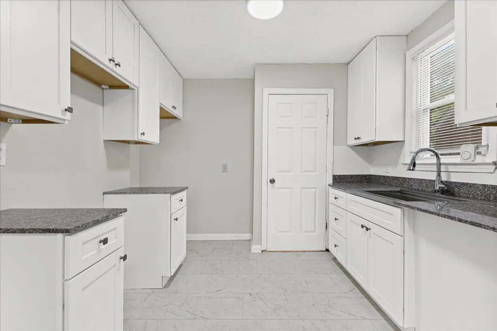 19549 Barlow Street Detroit City MI 48205