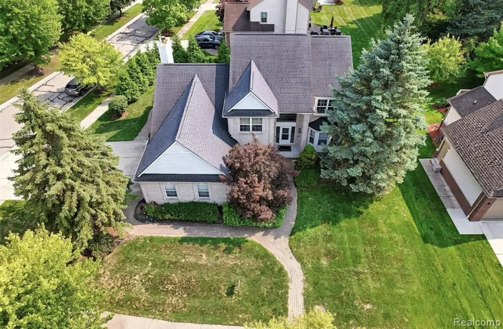 29301 Morningview Street Farmington Hills City MI 48331