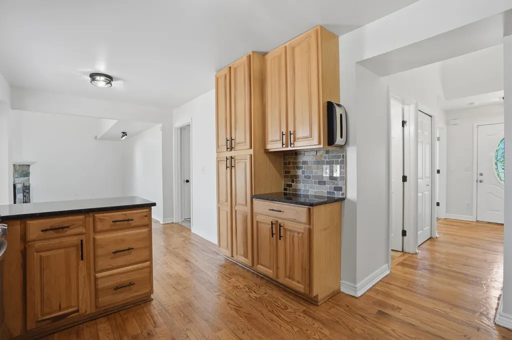 44890 Greenwood Drive Van Buren Charter Township MI 48111