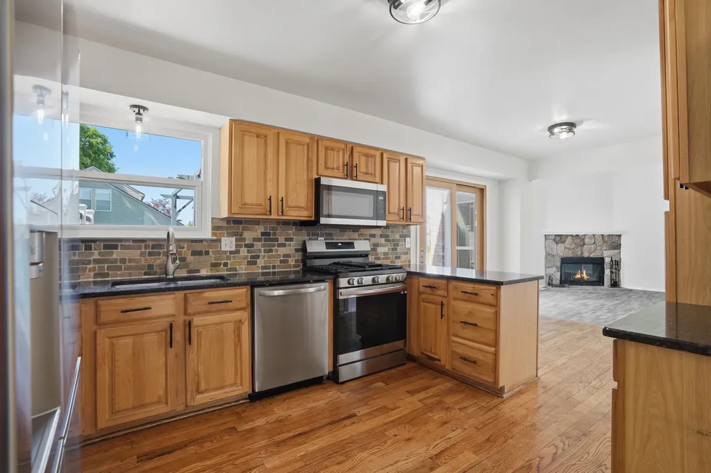 44890 Greenwood Drive Van Buren Charter Township MI 48111