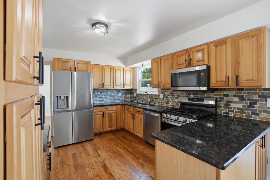 44890 Greenwood Drive Van Buren Charter Township MI 48111