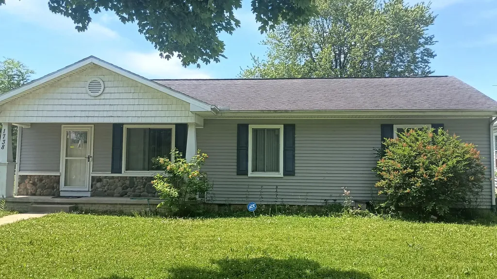 1738 Oak Street Monroe City MI 48161