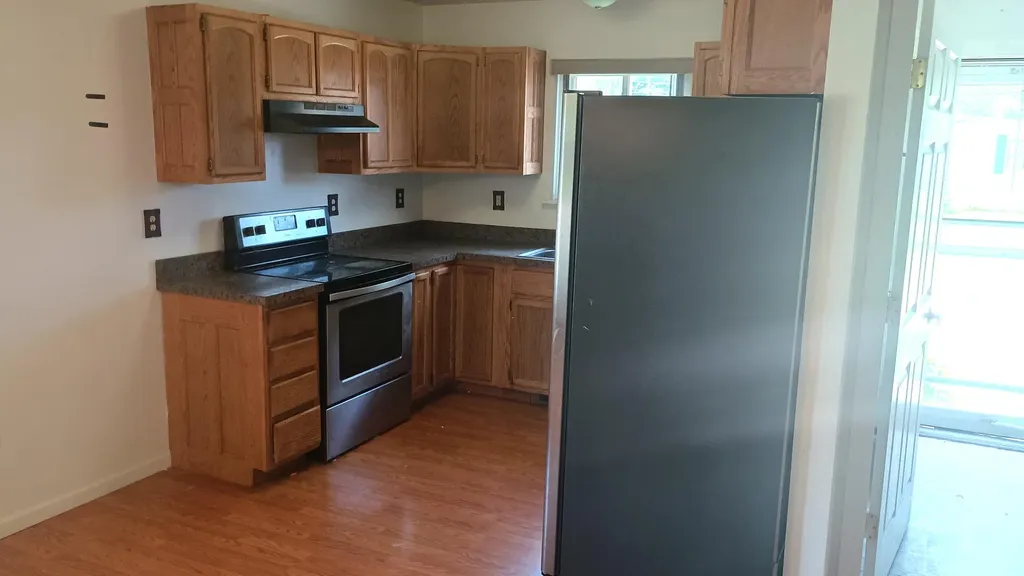 1738 Oak Street Monroe City MI 48161