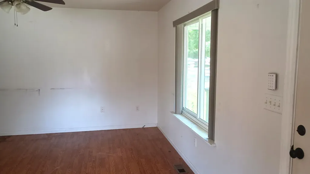 1738 Oak Street Monroe City MI 48161