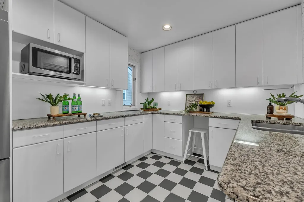 558 Heritage Drive Ann Arbor City MI 48105