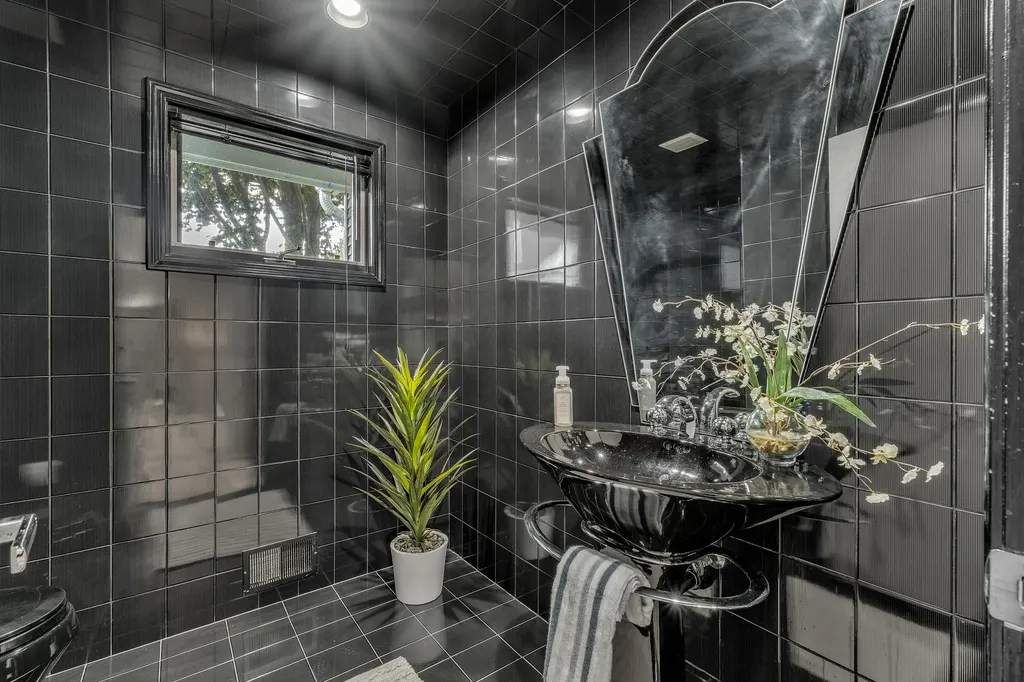 558 Heritage Drive Ann Arbor City MI 48105