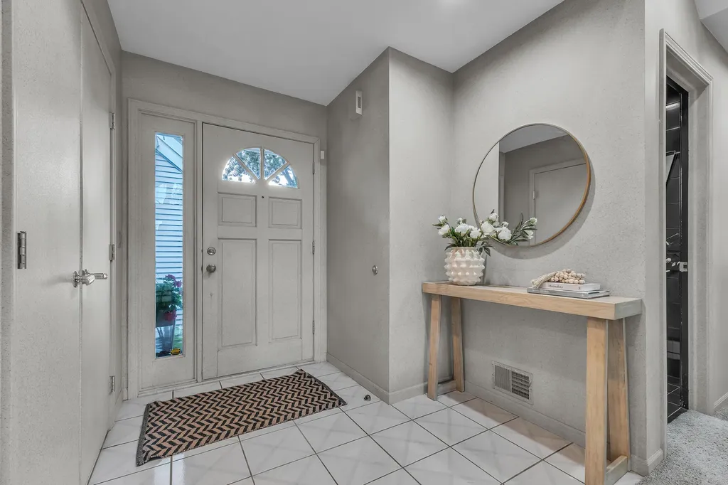 558 Heritage Drive Ann Arbor City MI 48105