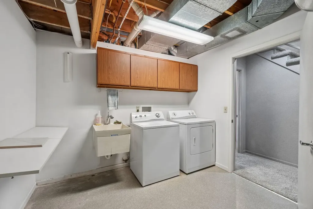 558 Heritage Drive Ann Arbor City MI 48105