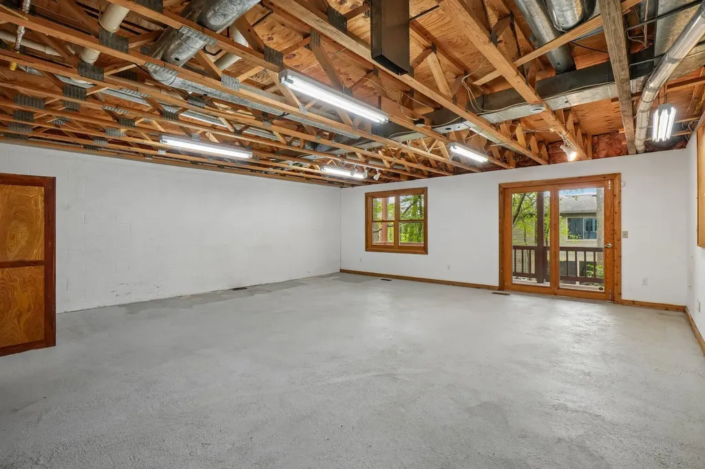 558 Heritage Drive Ann Arbor City MI 48105