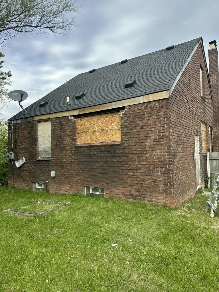 19301 Runyon Street Detroit City MI 48234