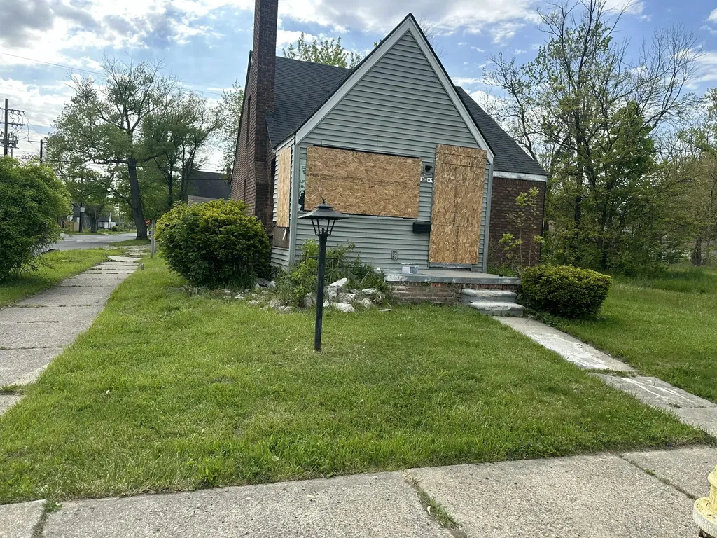 19301 Runyon Street Detroit City MI 48234