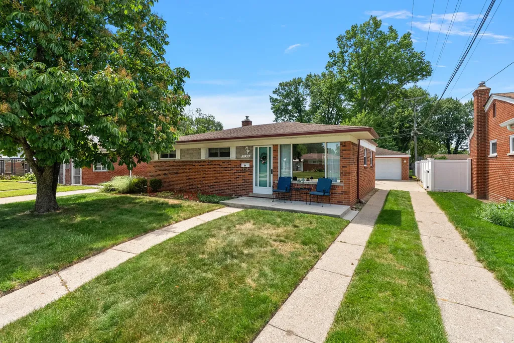 32369 Alvin Street Garden City City MI 48135