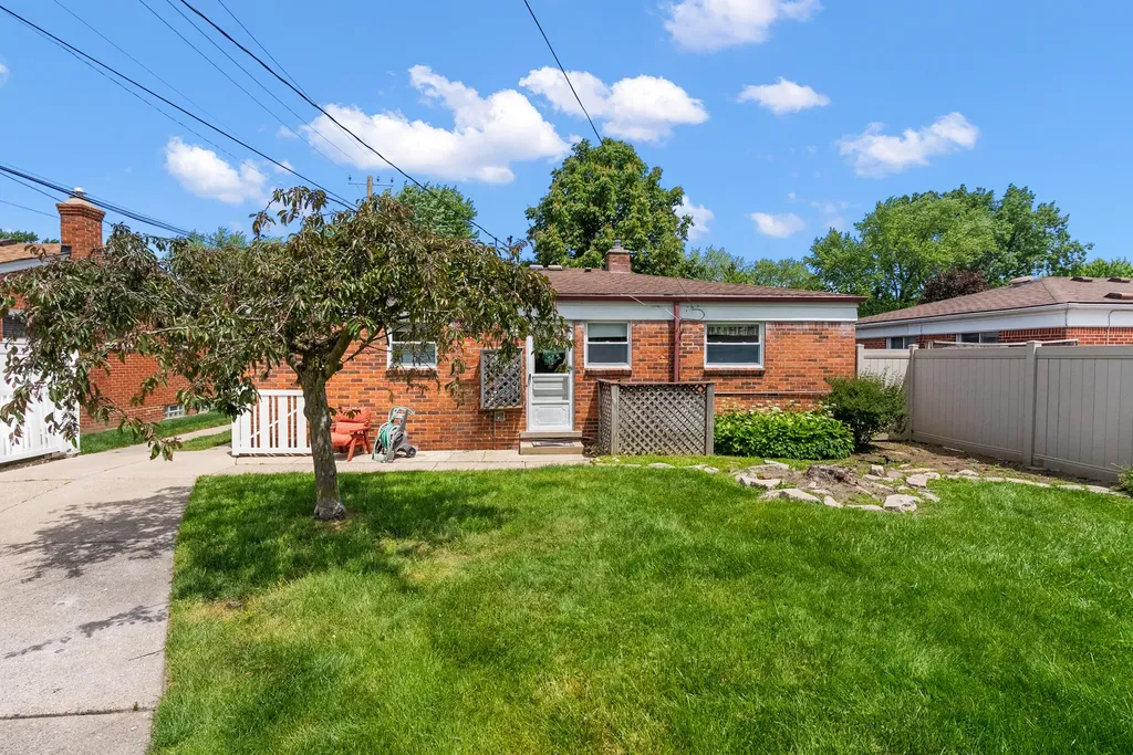 32369 Alvin Street Garden City City MI 48135