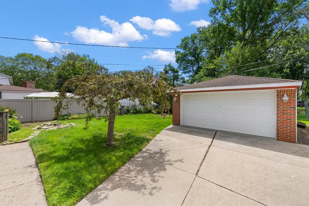 32369 Alvin Street Garden City City MI 48135