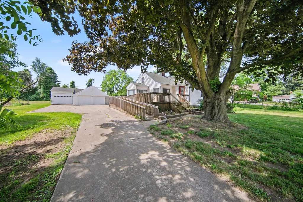 9100 Willis Road Augusta Charter Township MI 48191