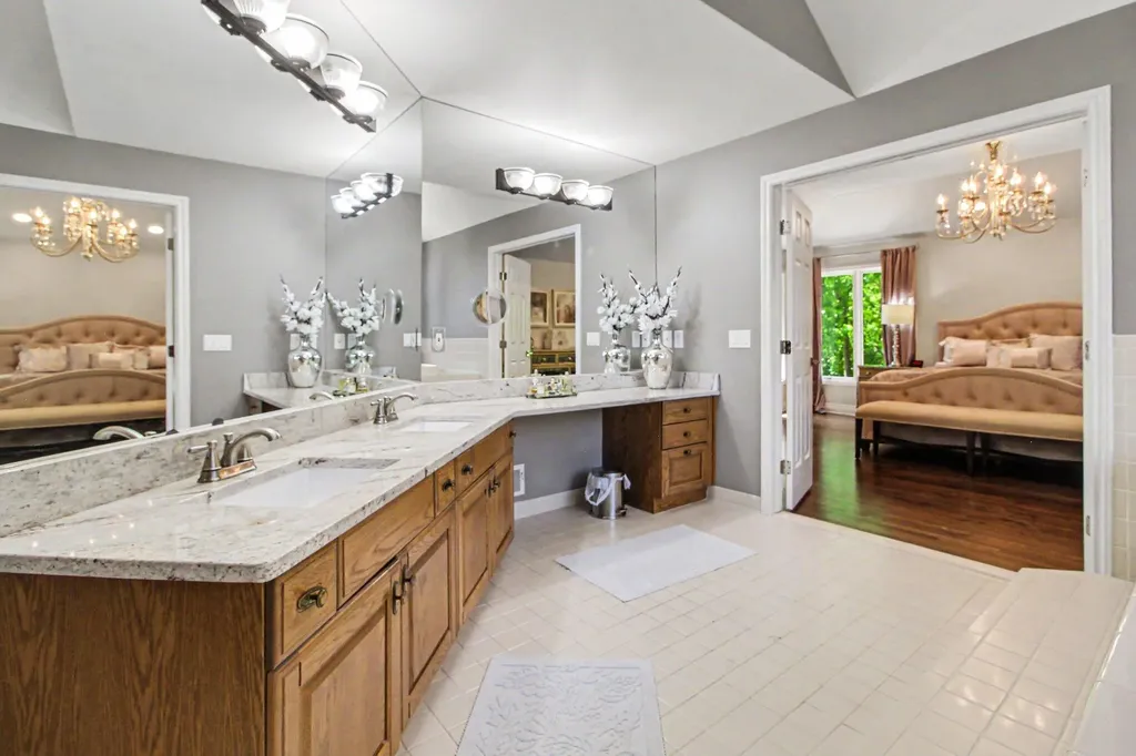 182 Kilkenny Court Scio Township MI 48103