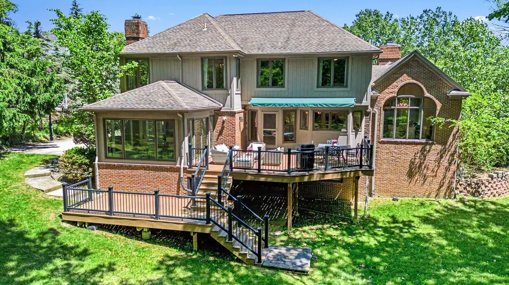 182 Kilkenny Court Scio Township MI 48103