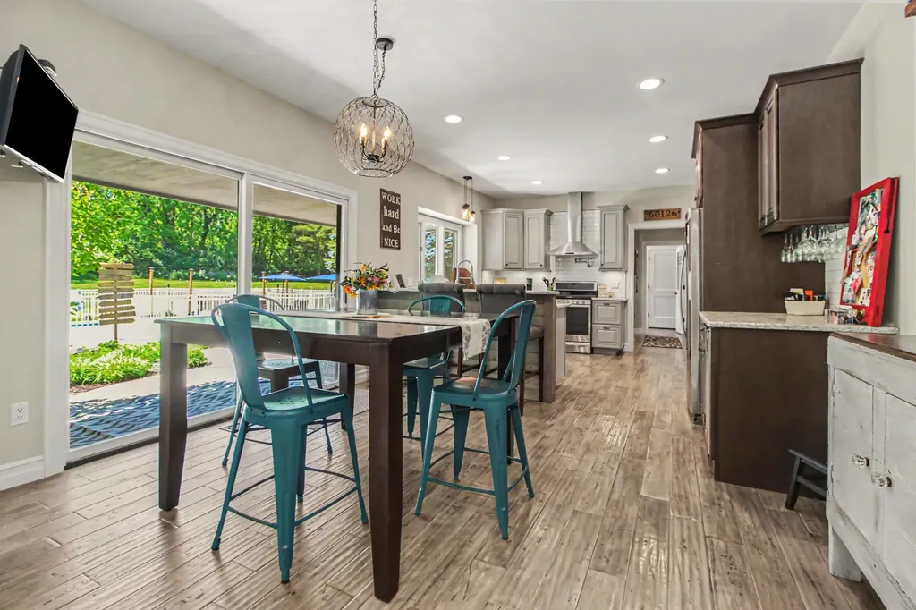 5875 Pinecrest Estates Drive Salem Township MI 48105
