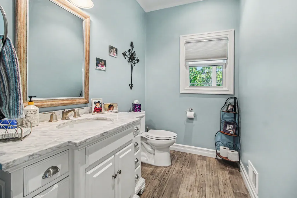 5875 Pinecrest Estates Drive Salem Township MI 48105