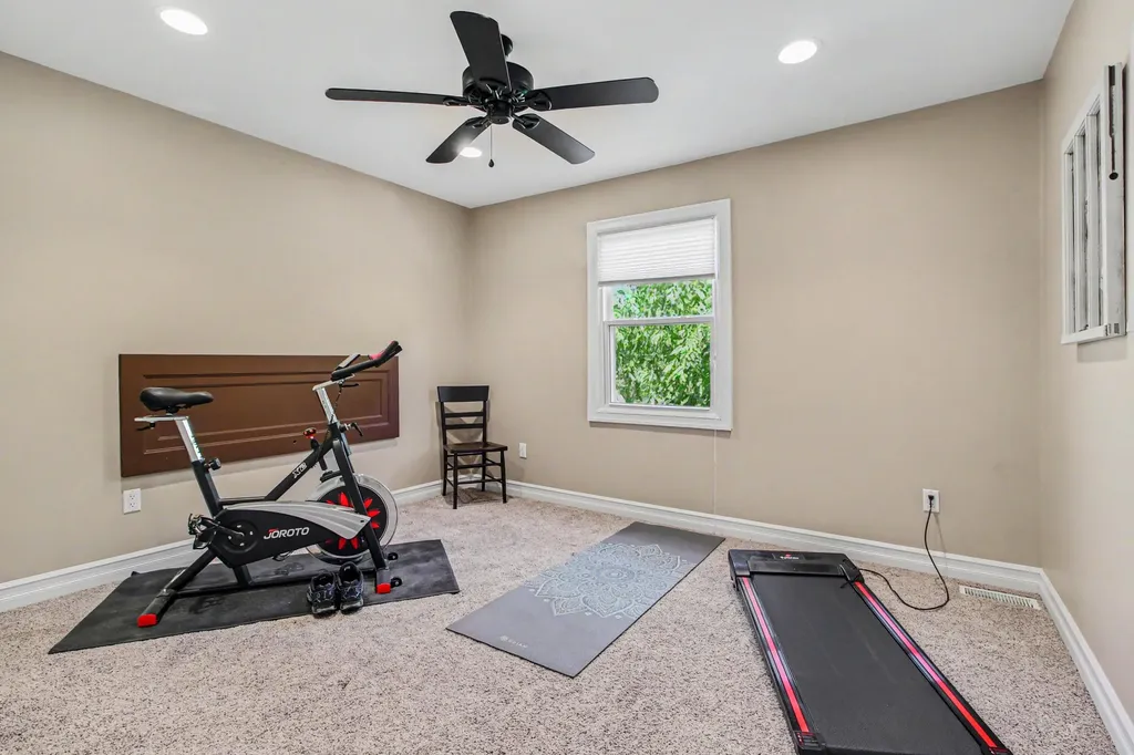 5875 Pinecrest Estates Drive Salem Township MI 48105