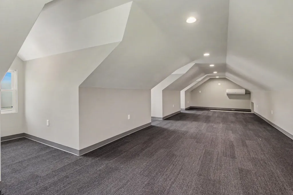 5875 Pinecrest Estates Drive Salem Township MI 48105