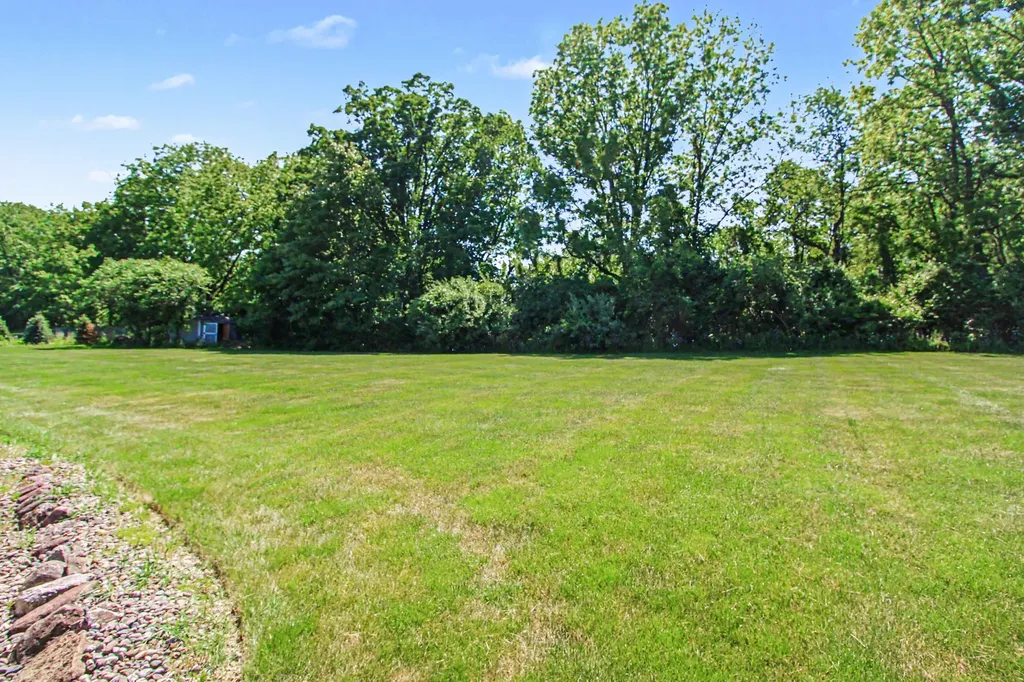 5875 Pinecrest Estates Drive Salem Township MI 48105