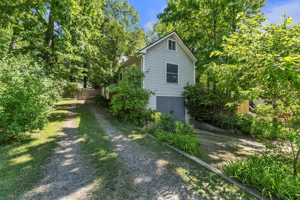 Green Oak Township MI, 6330 Oakdale Drive