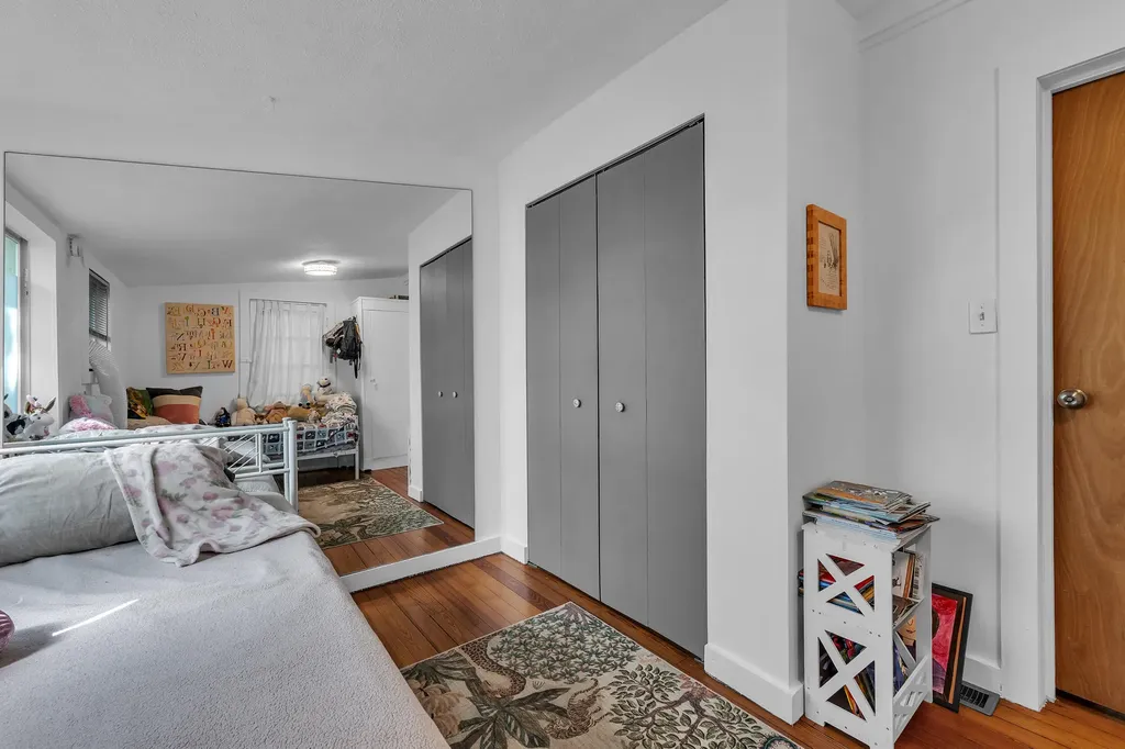 6330 Oakdale Drive Green Oak Township MI 48116