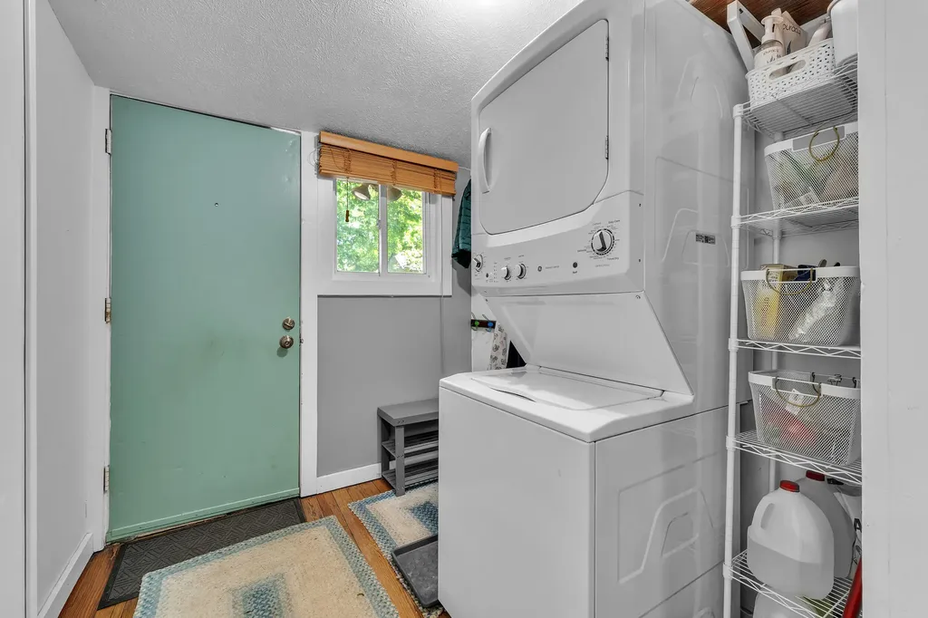 6330 Oakdale Drive Green Oak Township MI 48116