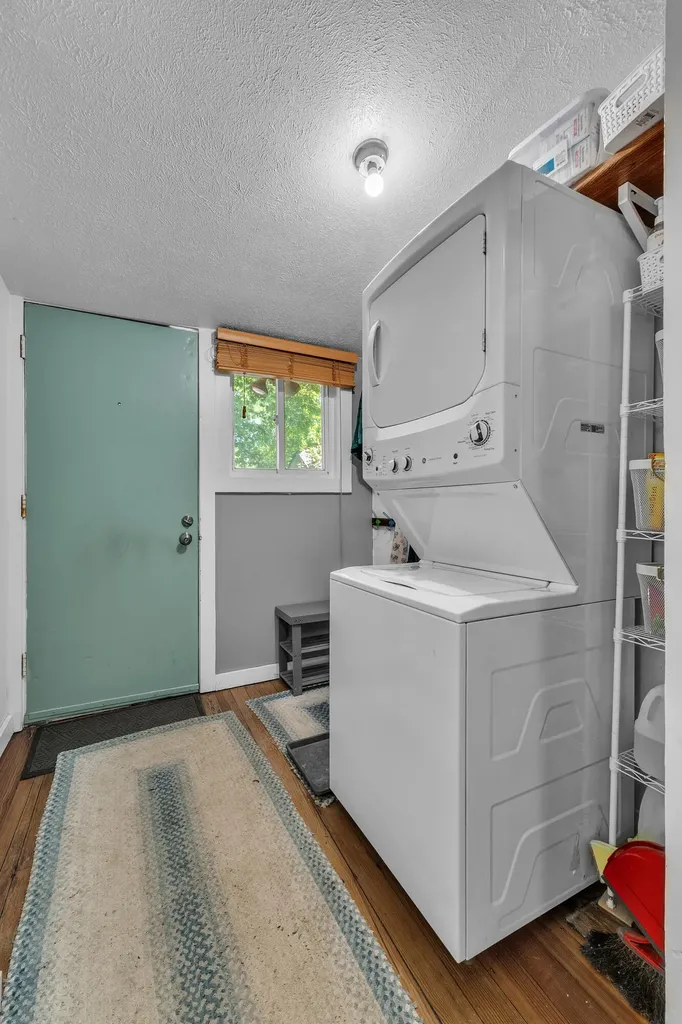 6330 Oakdale Drive Green Oak Township MI 48116