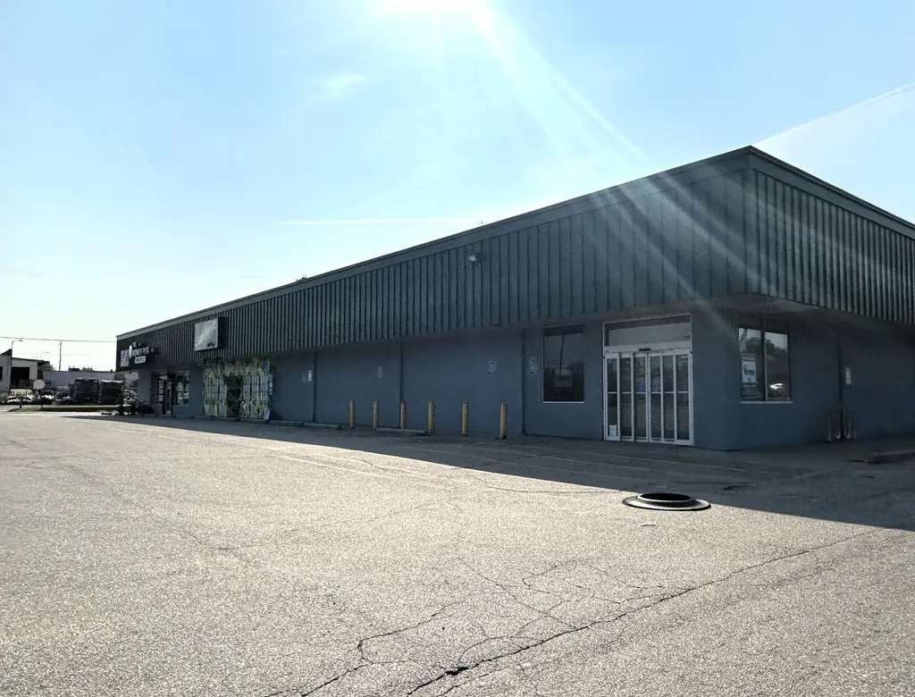 2838 E Court Street Flint Charter Township MI 48506