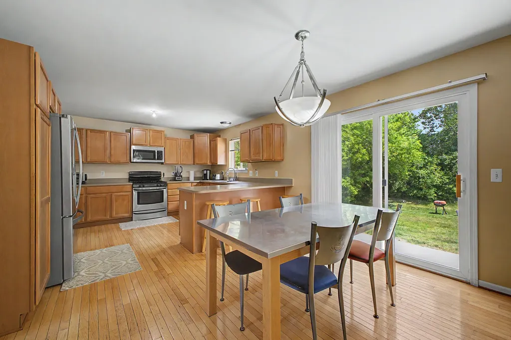24224 Konarska Drive Brownstown Charter Township MI 48134