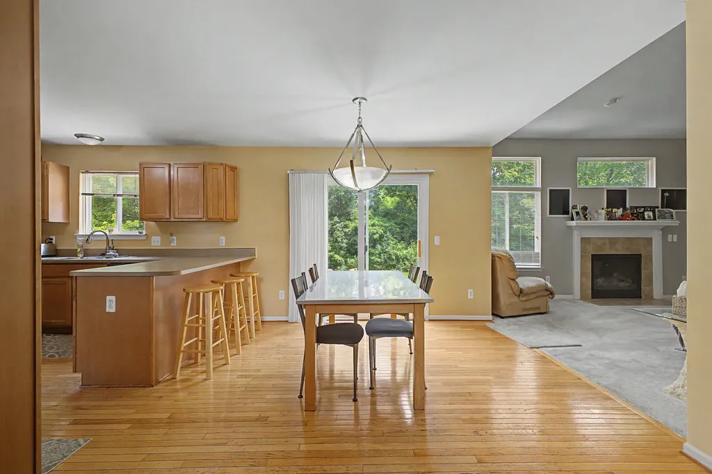 24224 Konarska Drive Brownstown Charter Township MI 48134