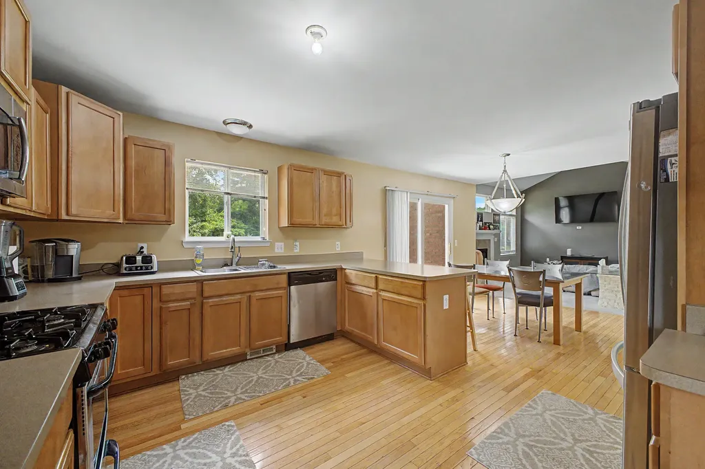 24224 Konarska Drive Brownstown Charter Township MI 48134