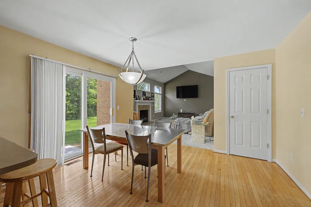 24224 Konarska Drive Brownstown Charter Township MI 48134
